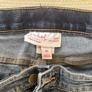 Skinny maternity jeans